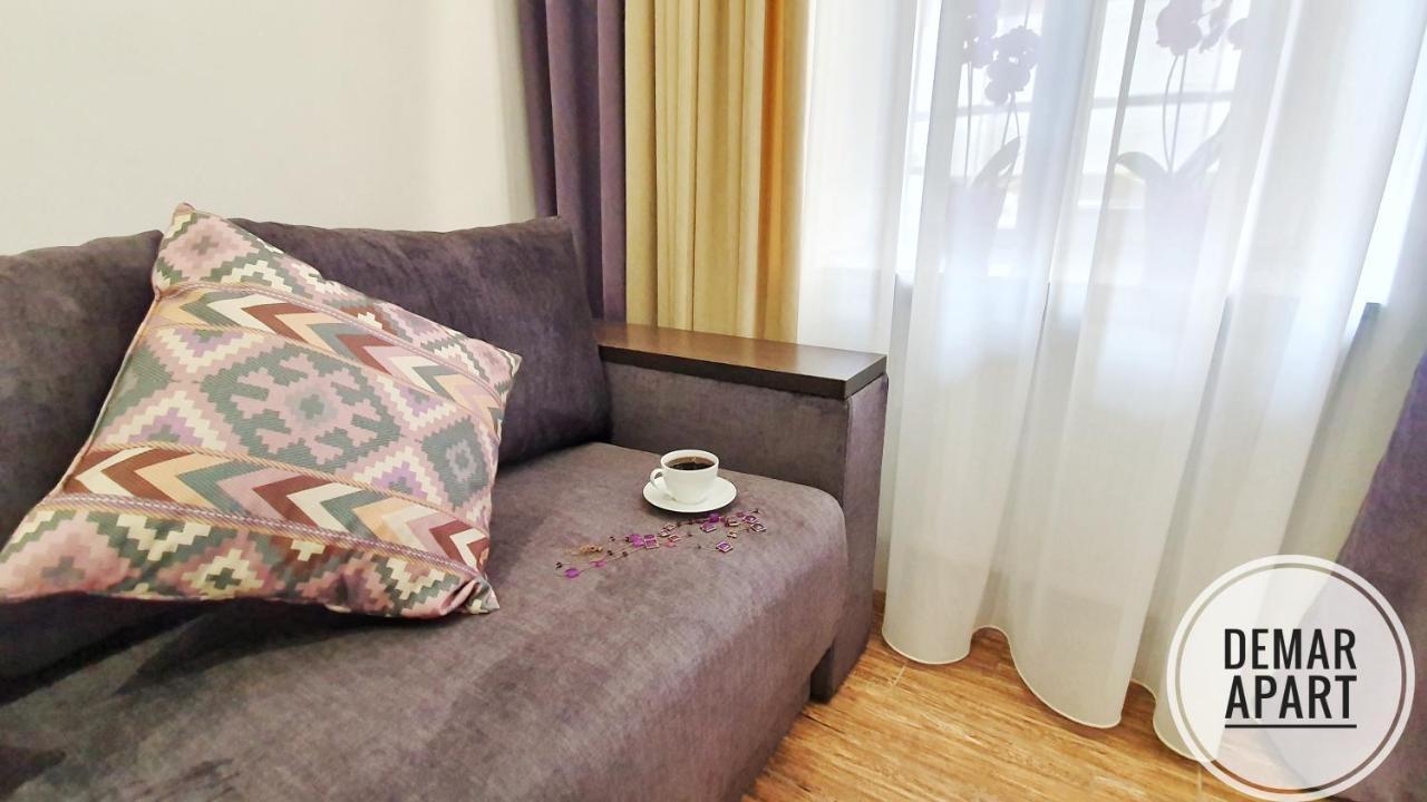 Demar Apart Violet Lviv Eksteriør billede